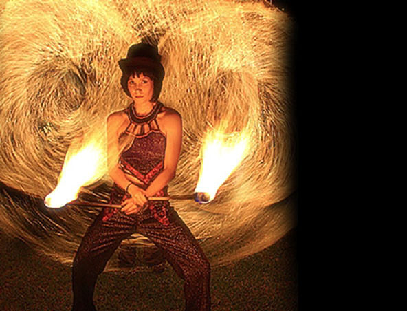 Fire In Motion, firetwirler in Sydney, photo 3