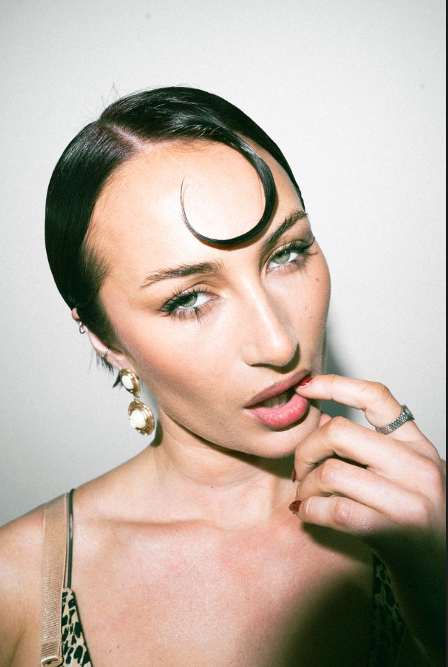 Gia Vorne, singer in Sydney
