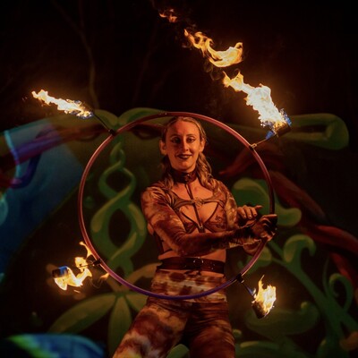 Jacinta Rainbow, hula hoop in Sydney, photo 2