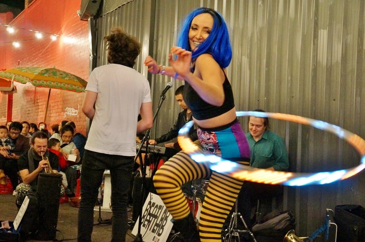 SpinJoy Hula Hoop Dance, live in Sydney, photo 3