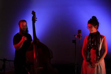 Linda and Elsen, jazz duo in Sydney, photo 2