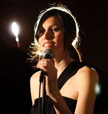 Carrie Lakin, jazz singer in Sydney, photo 3