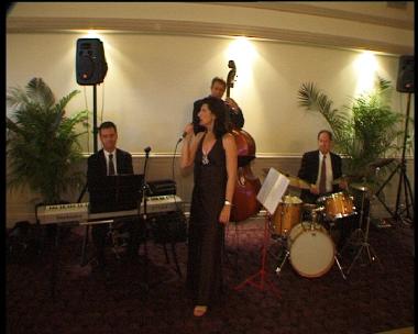 Leonie Smith, jazz singer in Sydney, photo 3