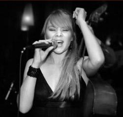 Marta Taylor, jazz singer in Sydney, photo 2