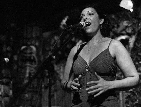 Meera Belle, jazz singer in Sydney, photo 2