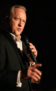 Tony Haley, jazz singer in Sydney, photo 3