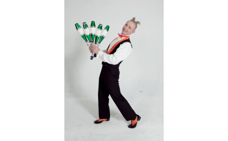 Jeremy the Juggler, live in Sydney