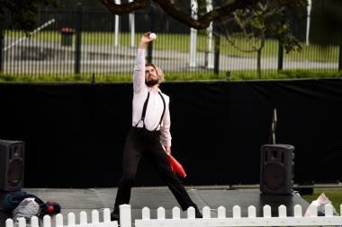 Patrick Adderley, juggler in Sydney, photo 3