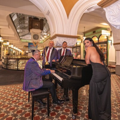 Lucerito Leon, latin band in Sydney, photo 2