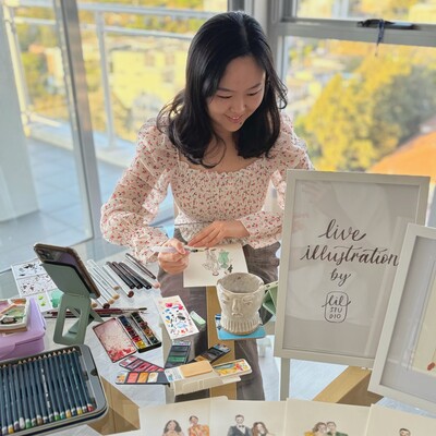 Lillian, caricaturist in Sydney, photo 2