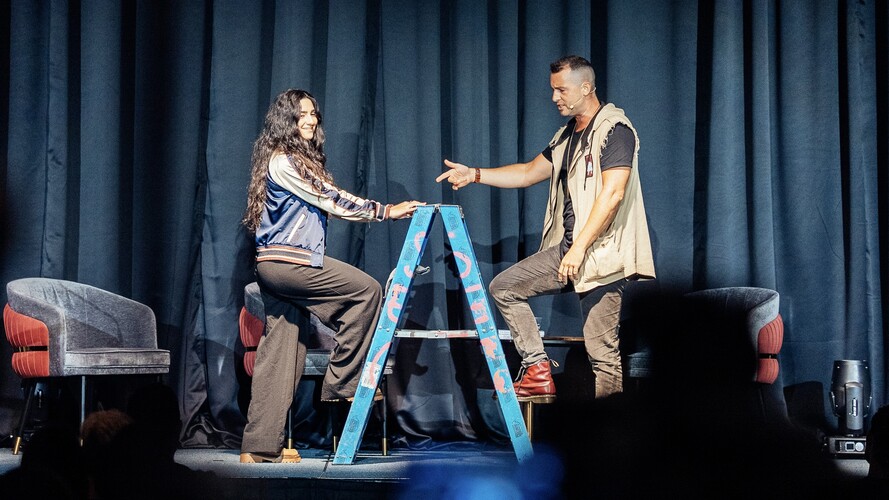 Adam Axford MAGICIAN MENTALIST MINDREADER, live in Sydney, photo 3