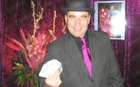 Quick Johnny Keen, magician in Sydney