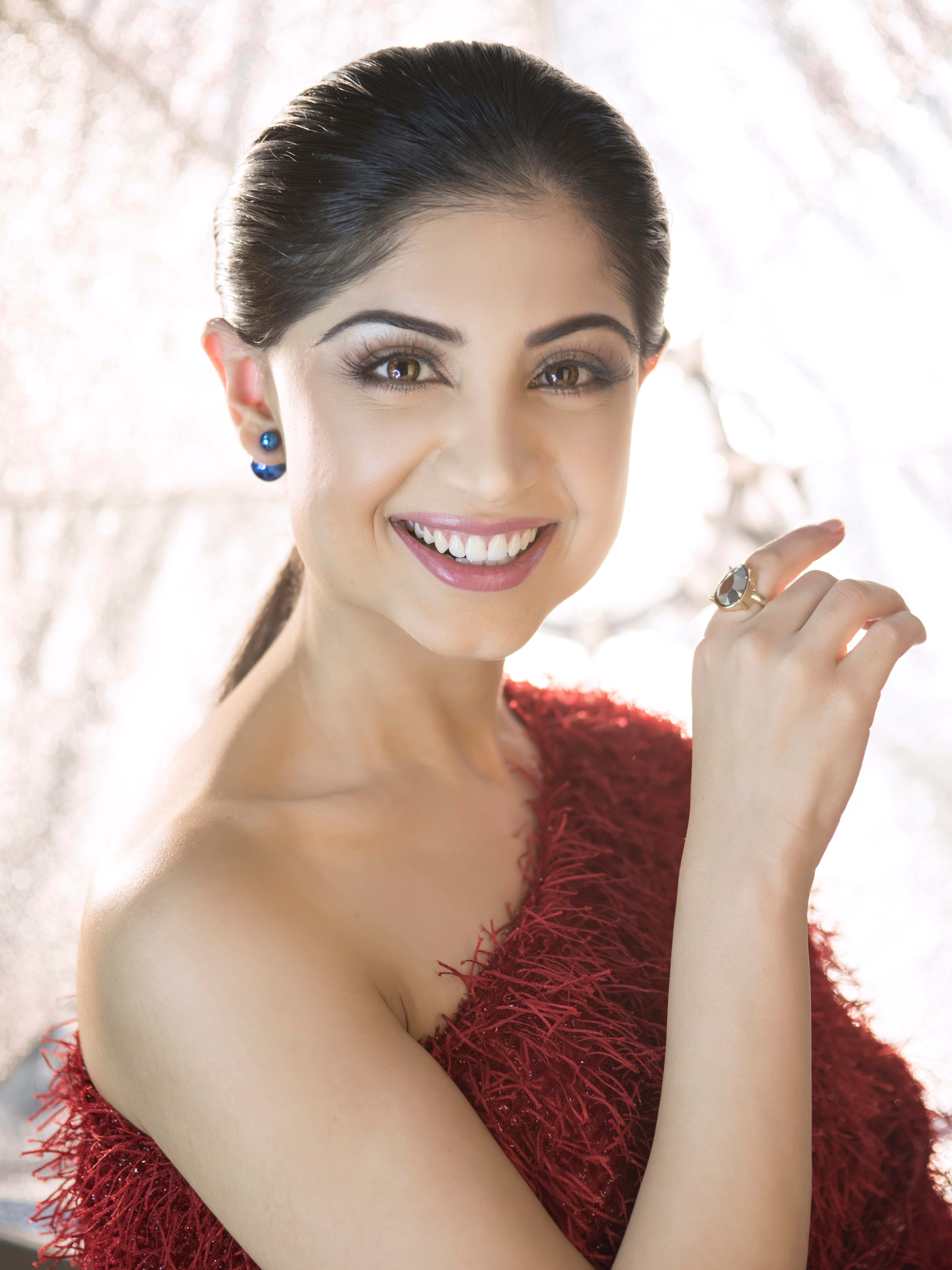 Divya, mc-master of ceremonies in Sydney
