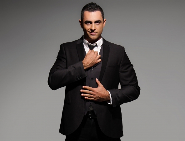 Phoenix, mentalist in Sydney