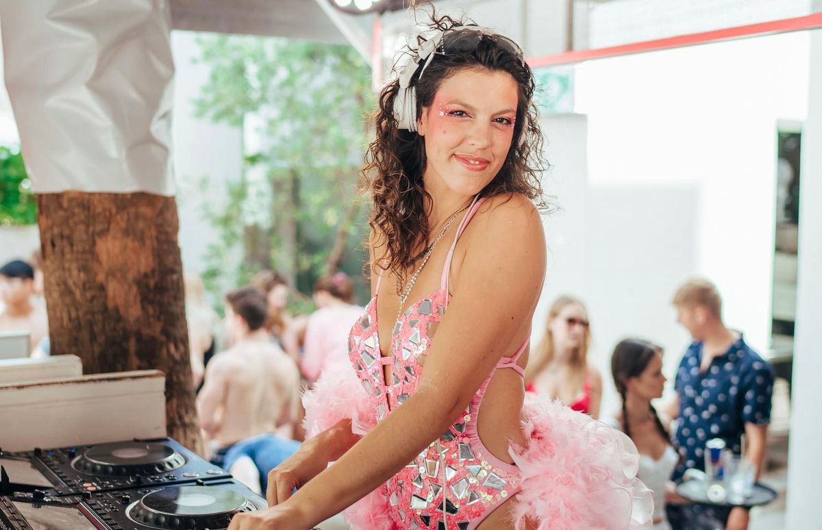 PARTIGIRL, mc-master of ceremonies in Sydney