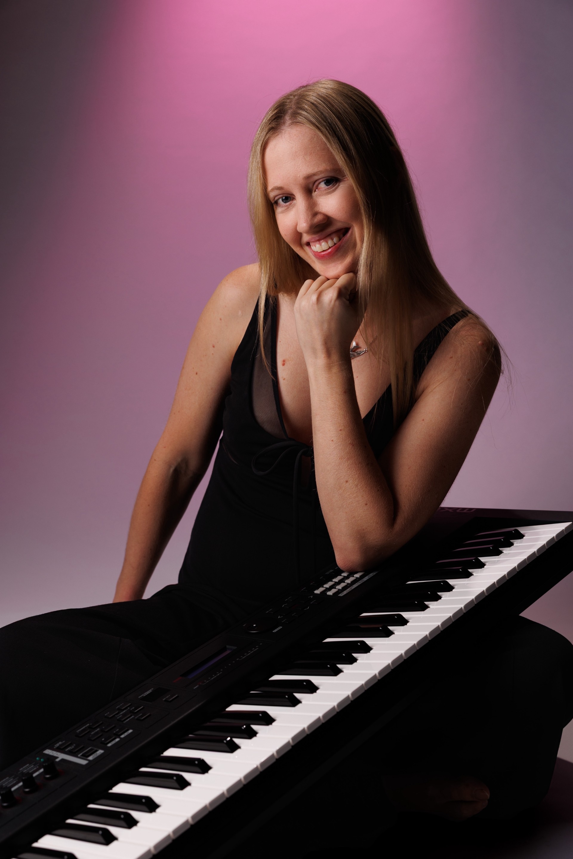 Lara, pianist in Sydney