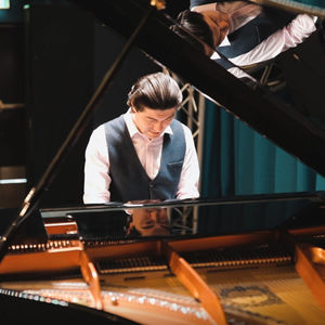 Theodore, pianist in Sydney, photo 2