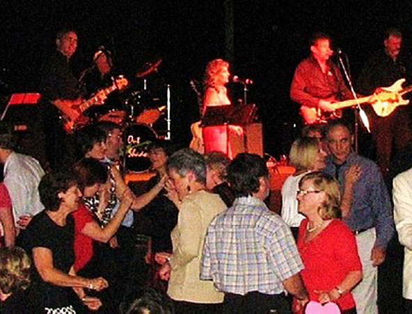 Out Of The Shadows, rock 'n' roll band in Sydney, photo 2