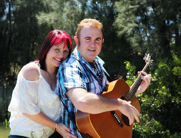 Vinyl Revival, musical duo in Sydney