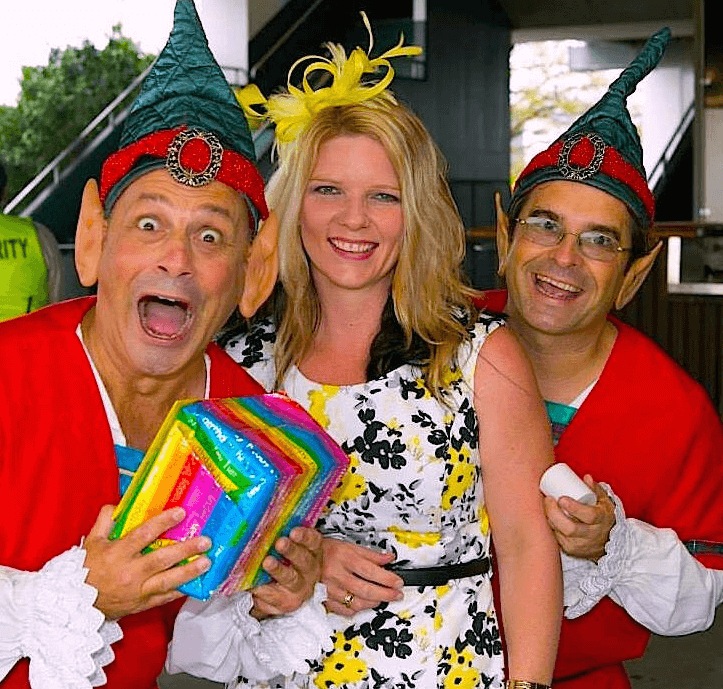 Christmas Croonies, roving entertainer in Sydney