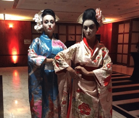 Geishas, roving entertainer in Sydney
