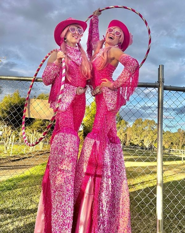 Space Cowgirls, roving entertainer in Sydney, photo 3