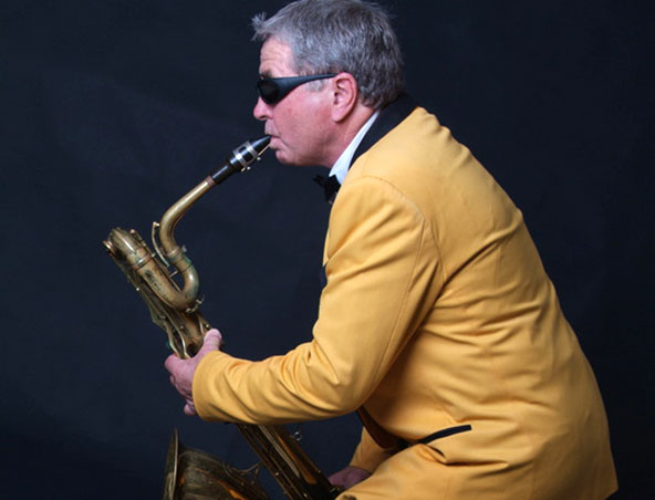 Sydney Singer And Saxophone Player, live in Sydney, photo 2