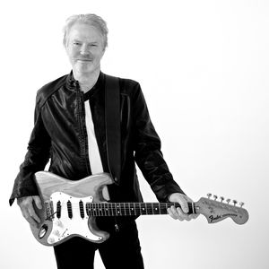 Chris Venn, singer in Sydney, photo 2
