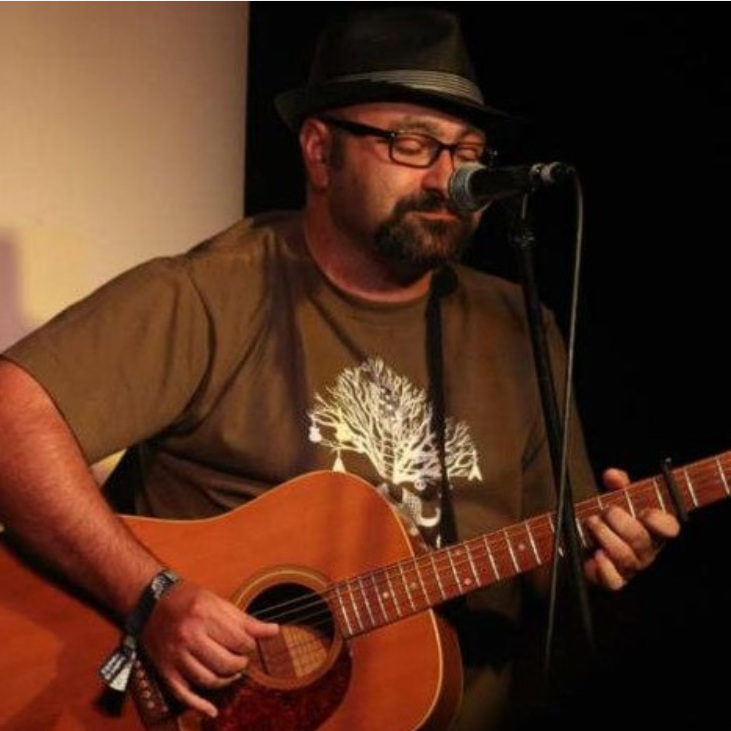 Luciano Mesiti, singer-songwriter in Sydney