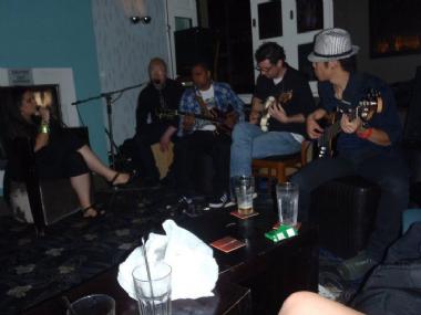 The Acoustic Soul Band, live in Sydney, photo 3