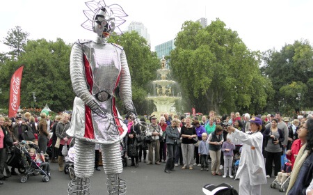 Android Sisters, stilt walker in Sydney