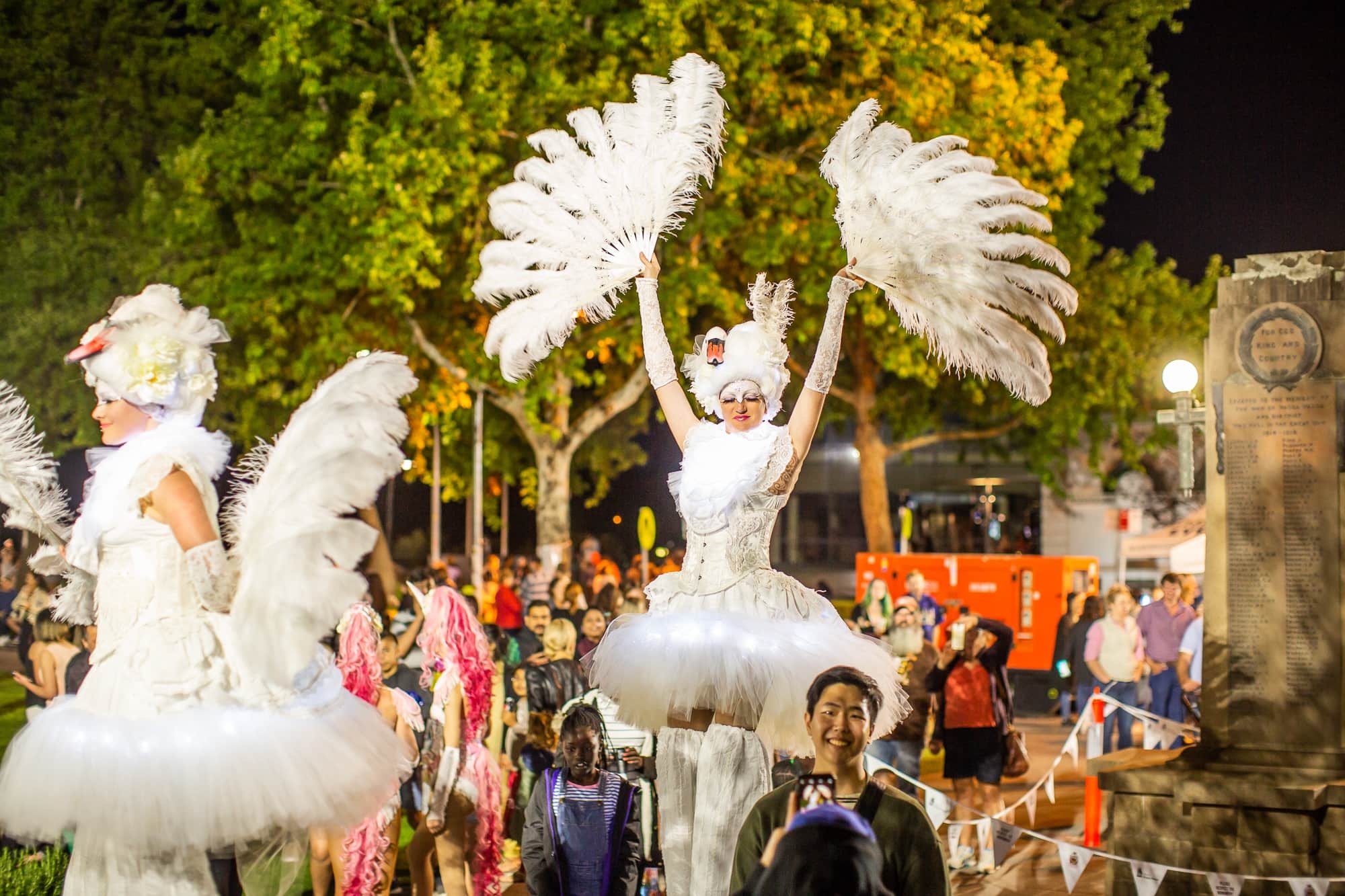 Empress Stilt Dance, stilt walker in Sydney, photo 2