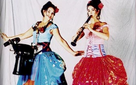 Kush Musical Maidens, stilt walker in Sydney, photo 2