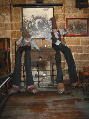 The Chimbleys, stilt walker in Sydney, photo 2