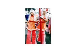 The Dollies, stilt walker in Sydney