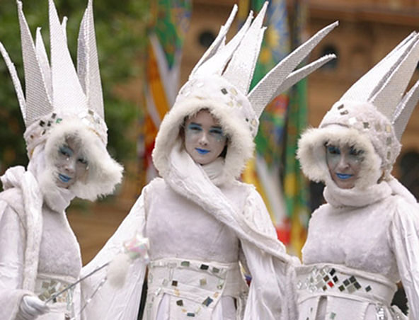 The Snow Queens, stilt walker in Sydney