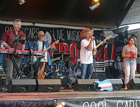 Australian Crawl Tribute Band, live in Sydney, photo 3