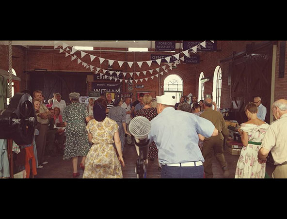 Andrew Sisters Tribute, tribute show in Sydney, photo 3