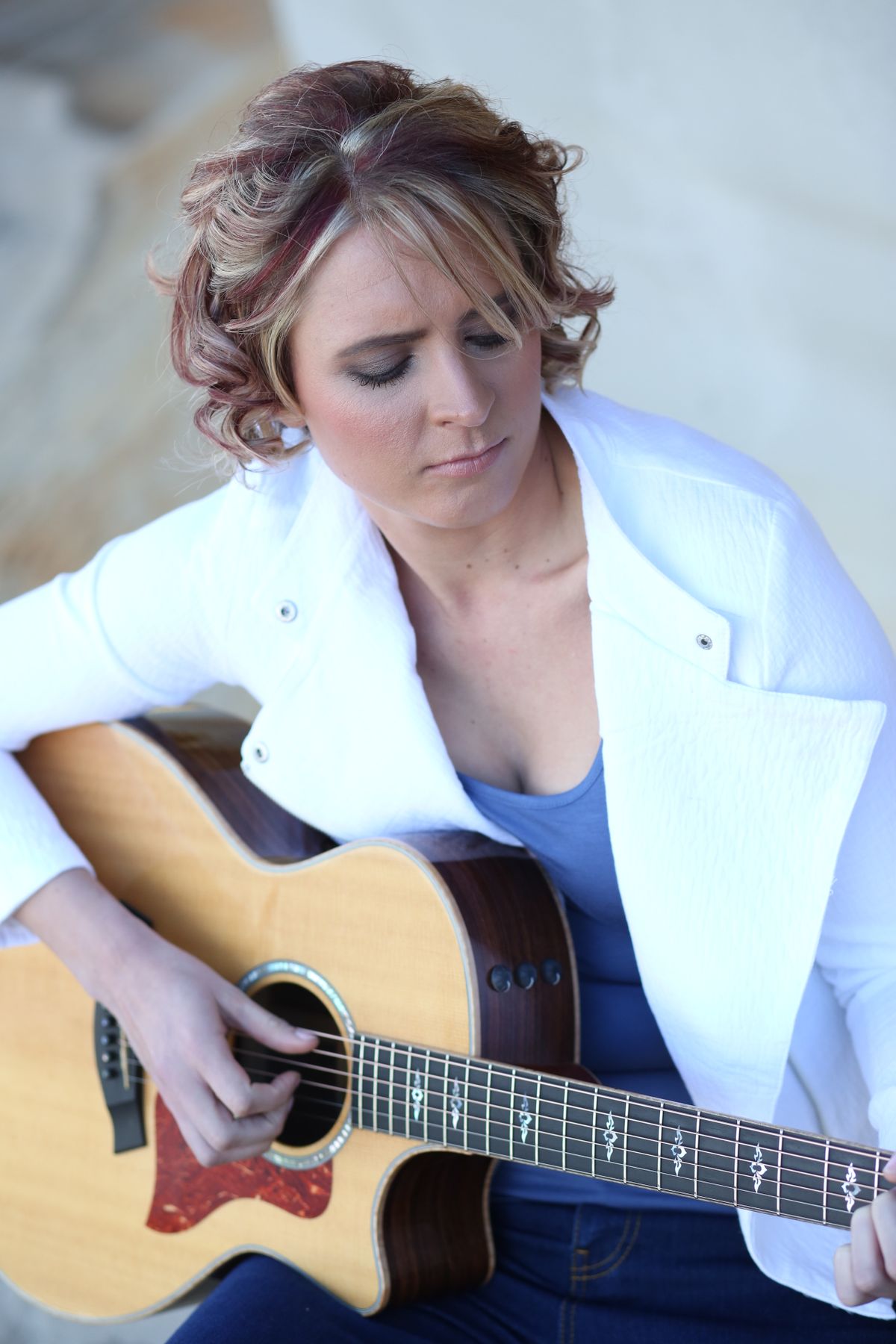 Vanessa Heinitz, singer-songwriter in Sydney