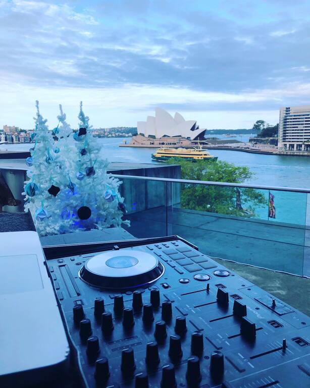 Sydney Wedding DJs, wedding band in Sydney, photo 2