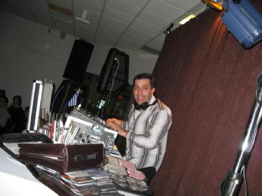 DJ Jimmy V, wedding dj in Sydney, photo 2