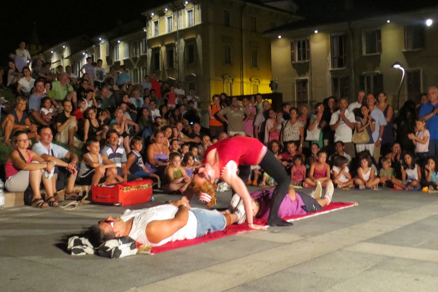 THE MISS RED SHOW!, costume character in Perth, photo 2