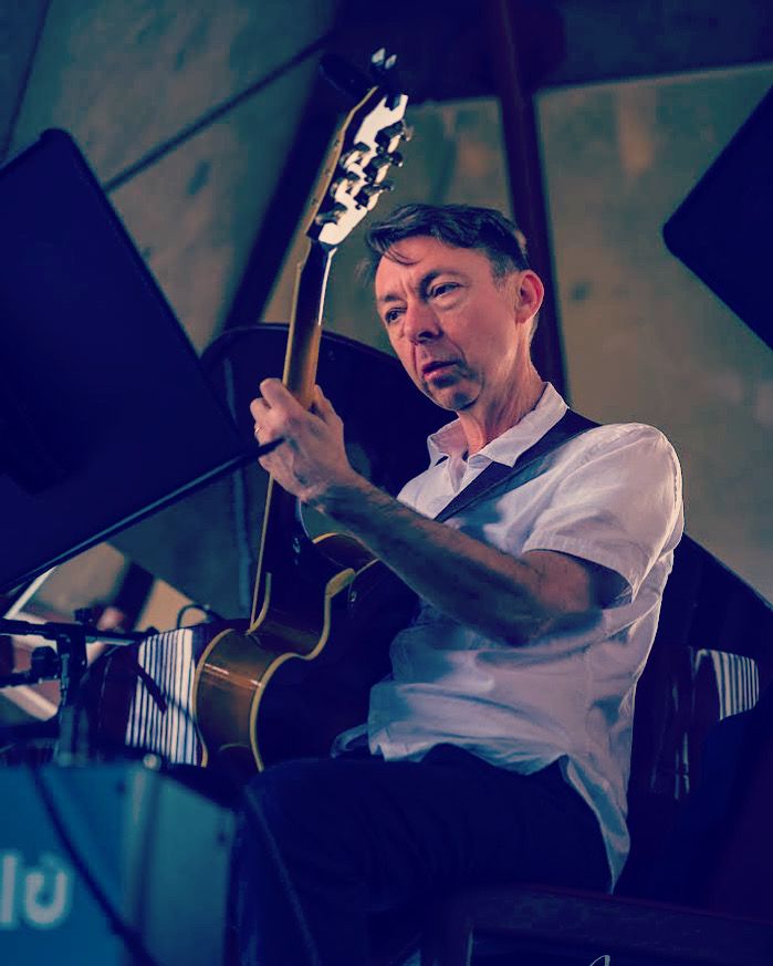 Tim Rollinson, guitarist