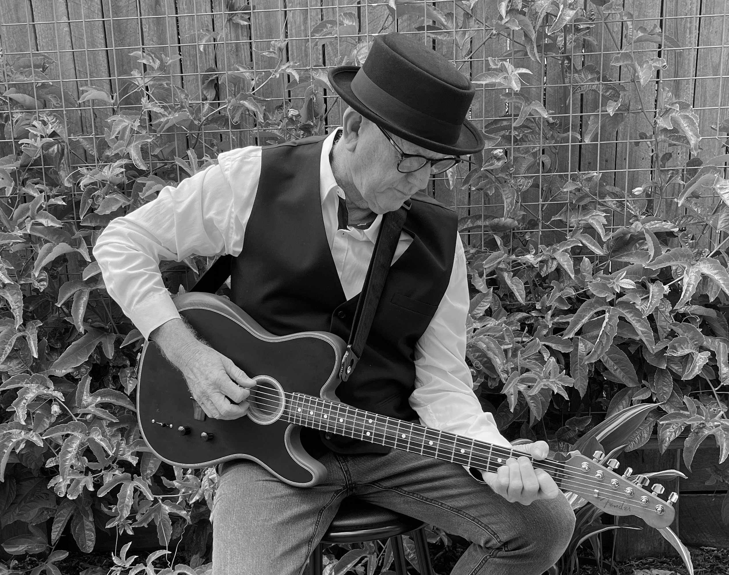 Greg on Guitar, guitarist in Toowoomba