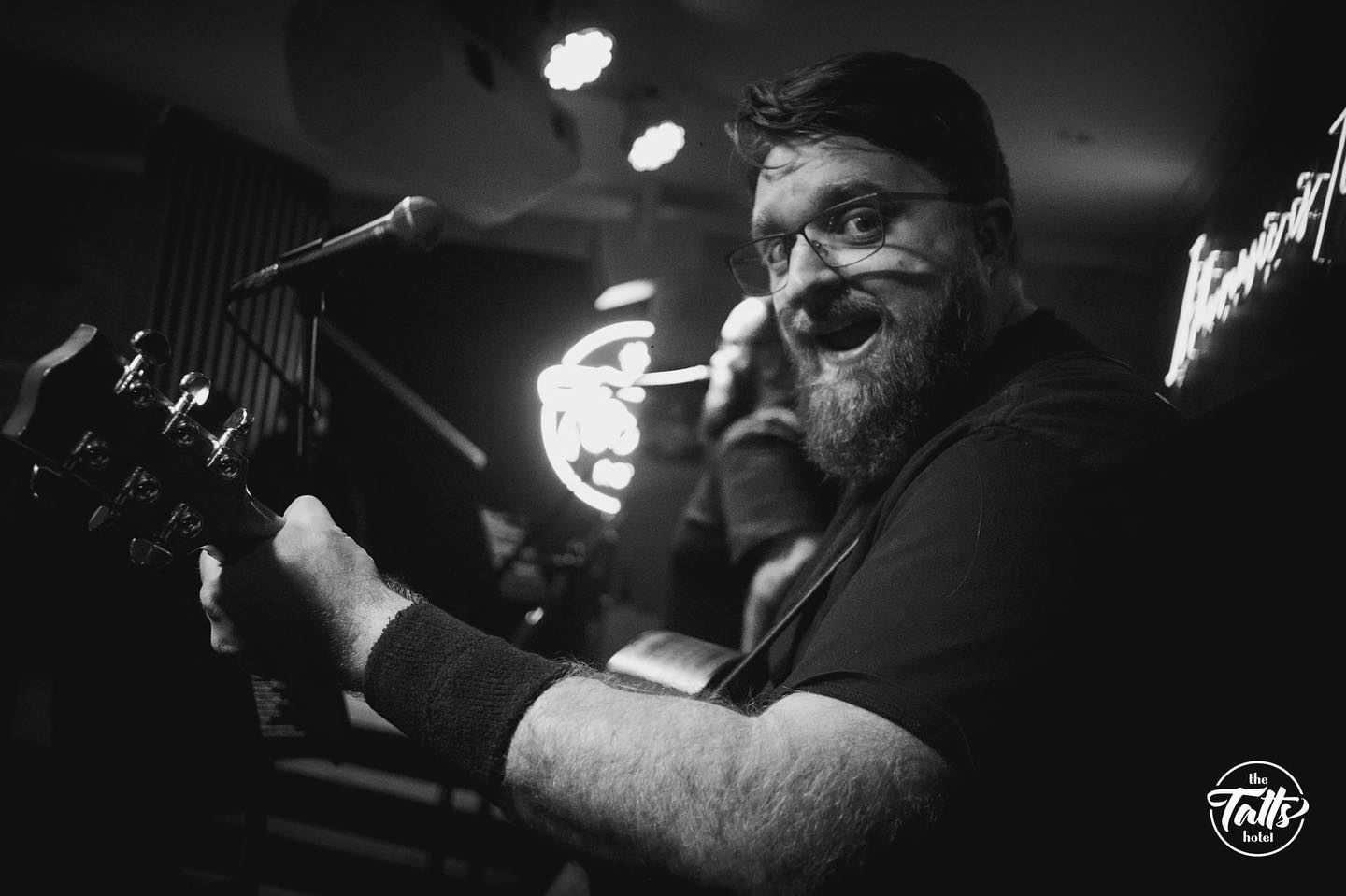 Chris Edwards, singer in Toowoomba