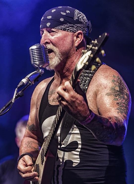 Steve Bennett, singer in Townsville