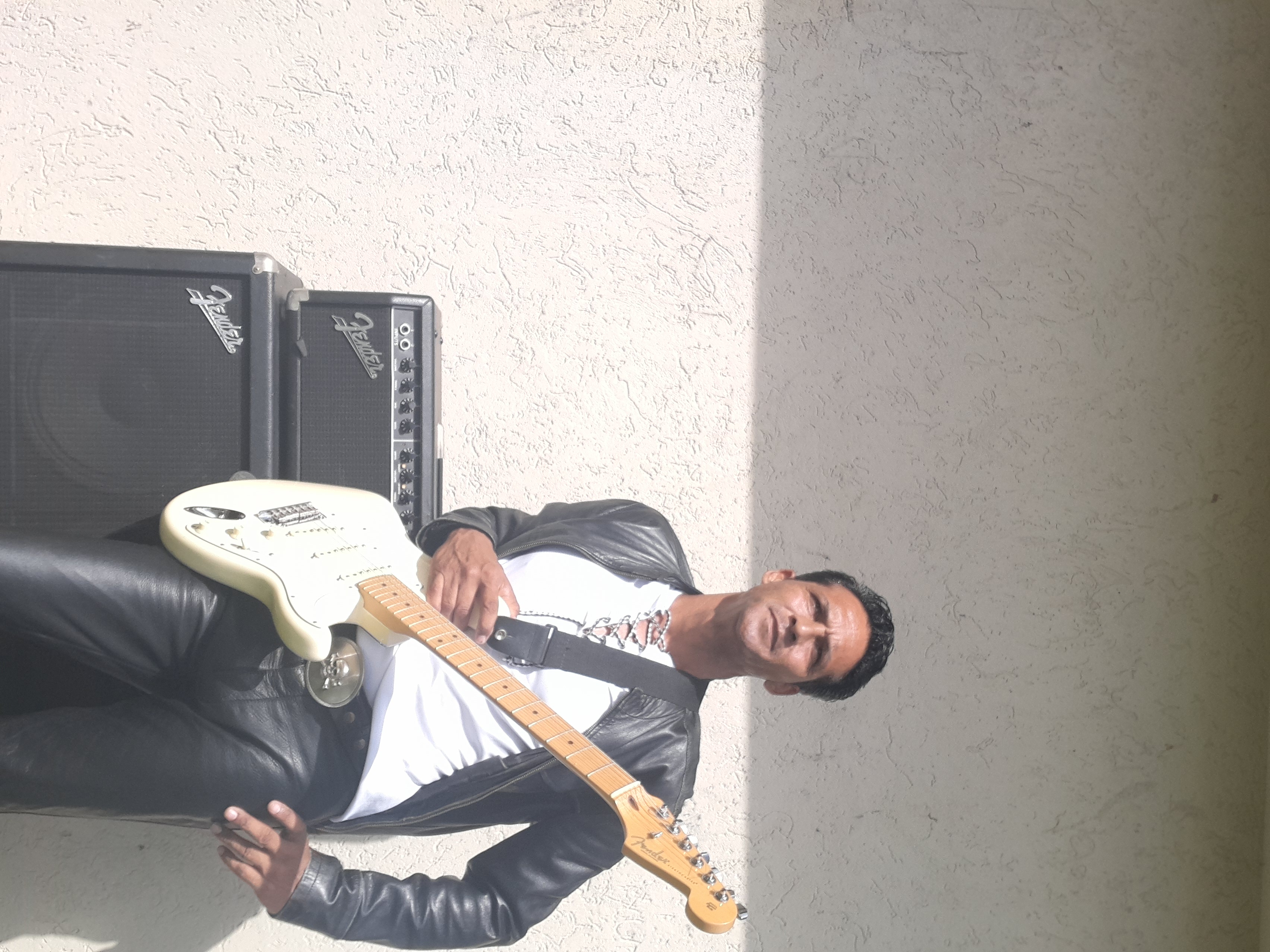 Hale Leathers, musical soloist in Townsville City