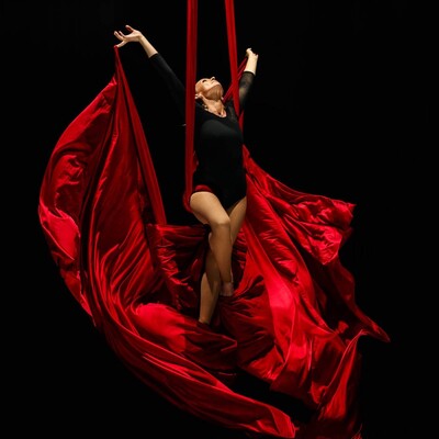 The Vertigals, acrobat in Townsville City, photo 2