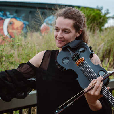 Katisha Adelaide, violinist in Townsville City, photo 2