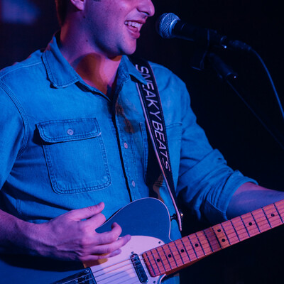 Sneaky Beats Music, cover band in Townsville, photo 2